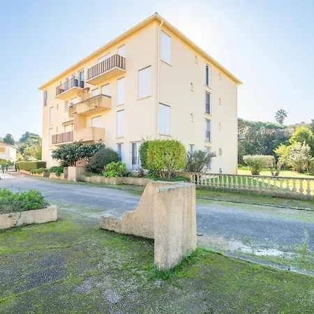 Beautiful Modern 2 Bedroom With Parking